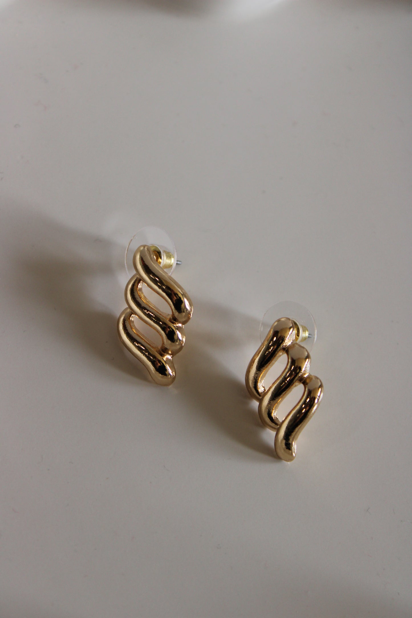 medium gold earings