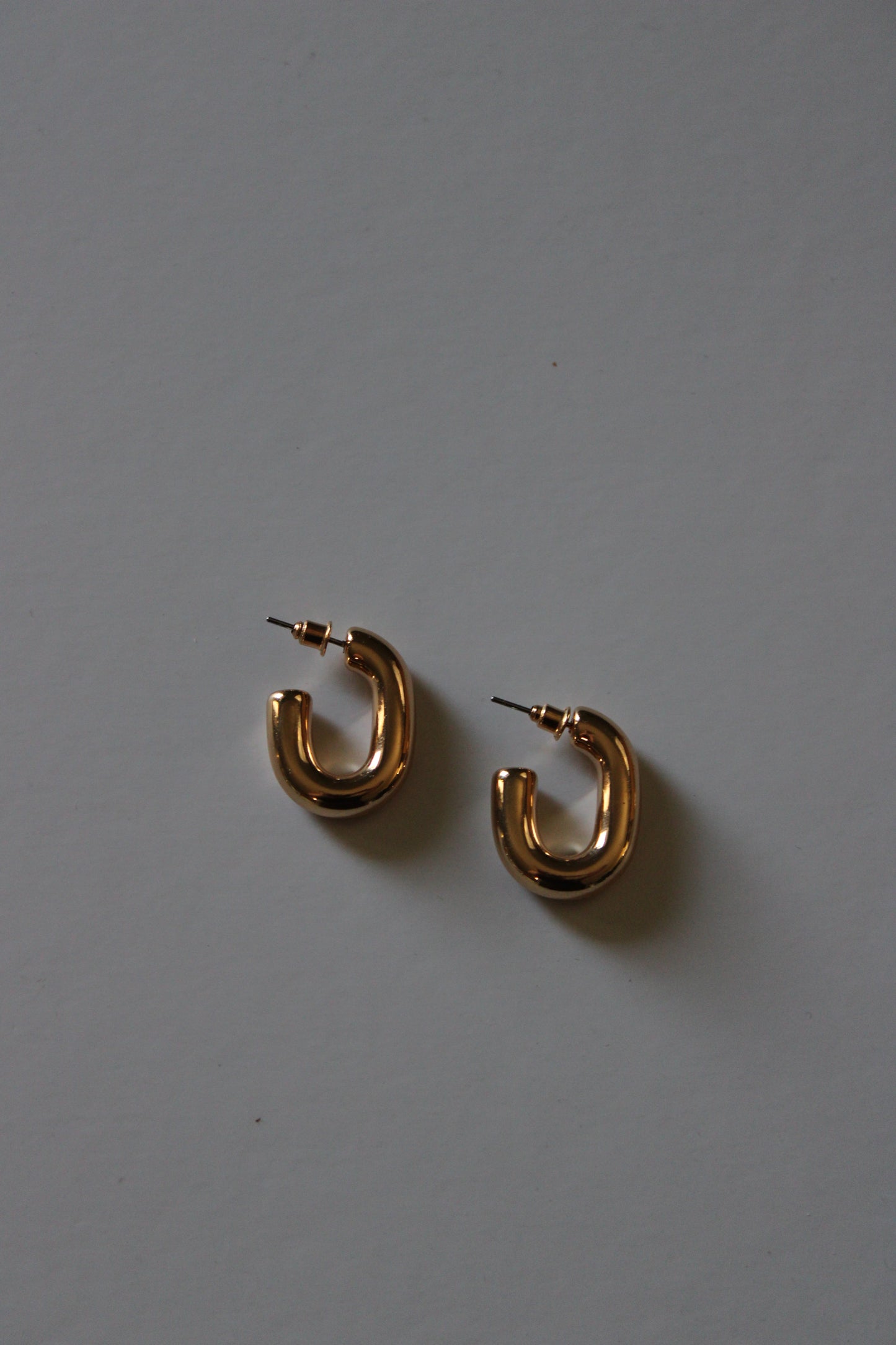 gold u loop earings